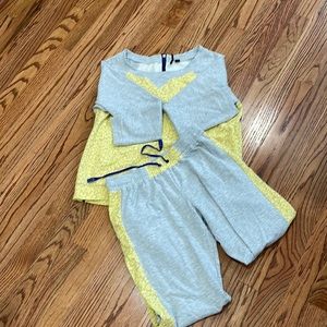Adorable Kensie loungewear set